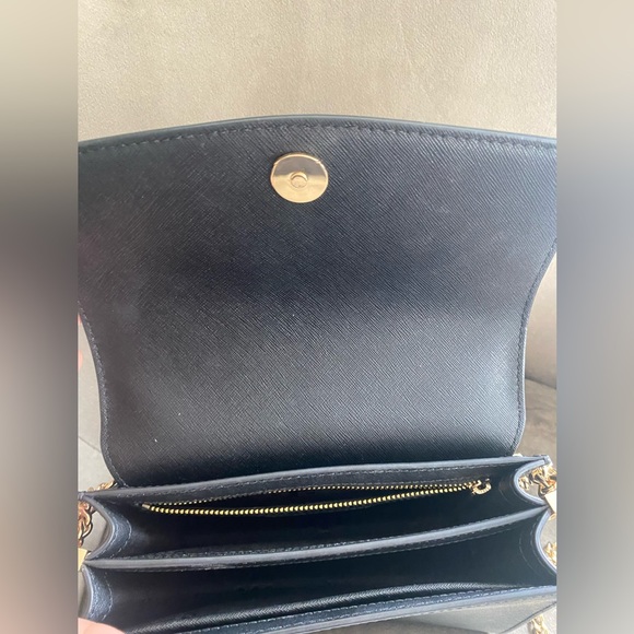 SOLD-Tory Burch Emerson Envelope Adjustable Shoulder bag - Picture 7 of 10